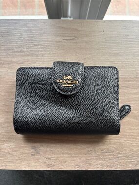 Coach Black Pebbled Snap Wallet with Gold Logo